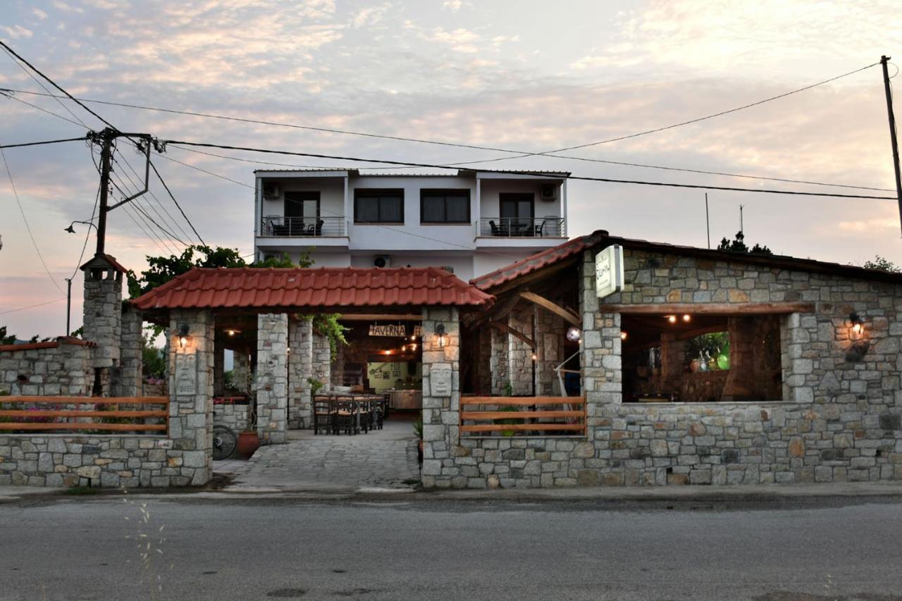 Theano Studios Paralia Sikias Exteriör bild