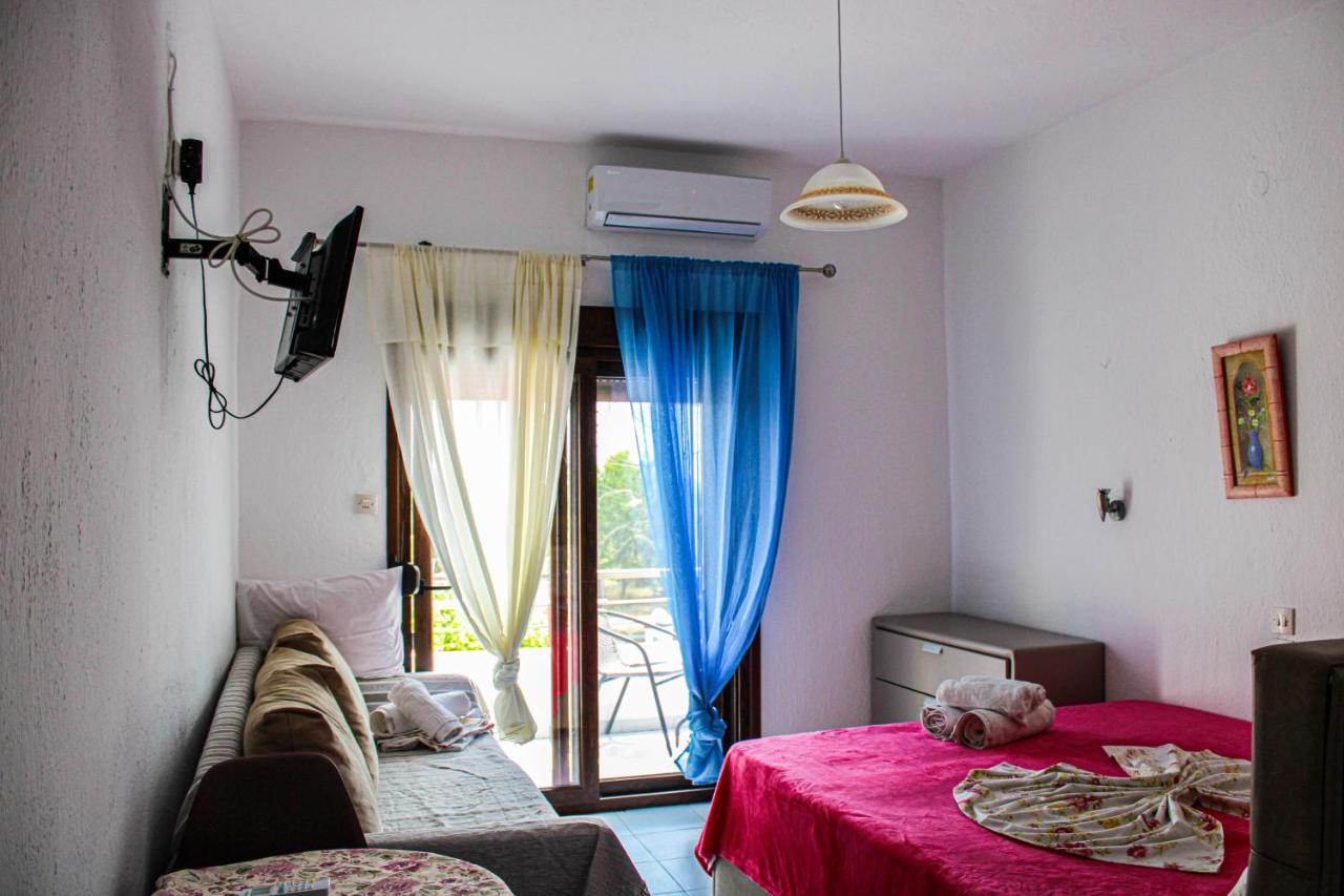 Theano Studios Paralia Sikias Exteriör bild