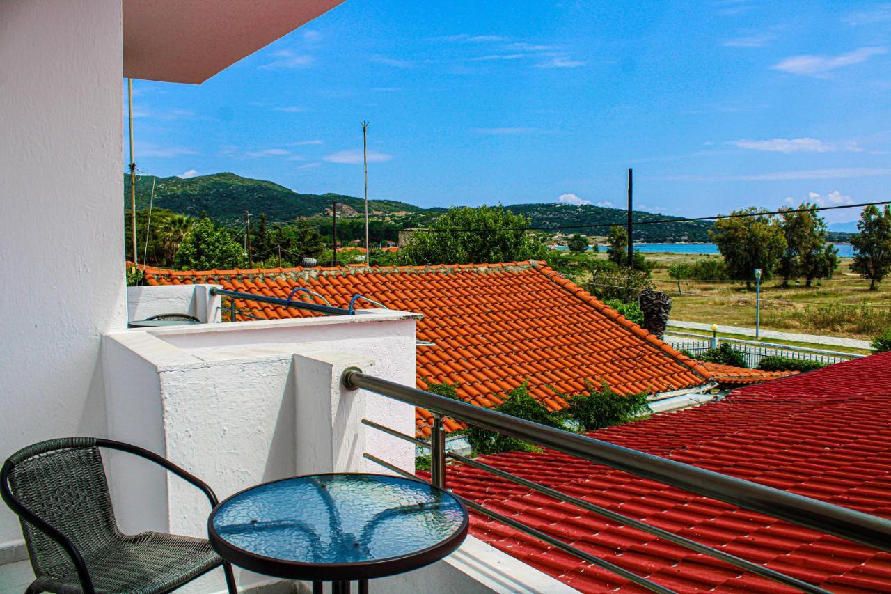 Theano Studios Paralia Sikias Exteriör bild
